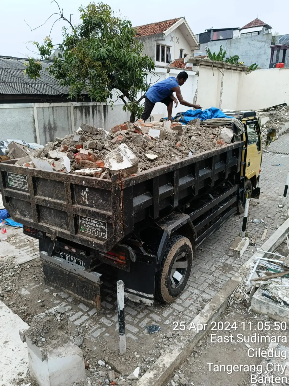 Jasa Buang Puing
